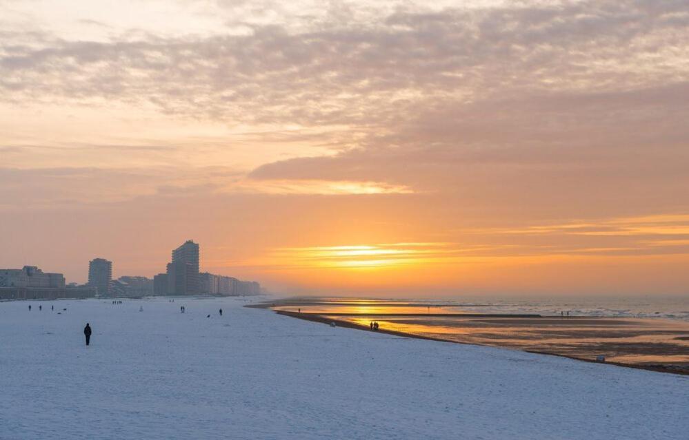 Caravan Aan Zee Arnani Миделкерке Екстериор снимка