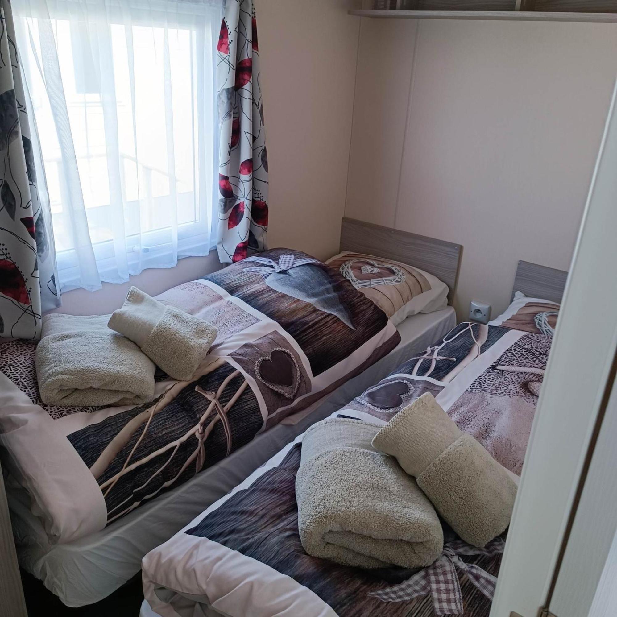 Caravan Aan Zee Arnani Миделкерке Екстериор снимка